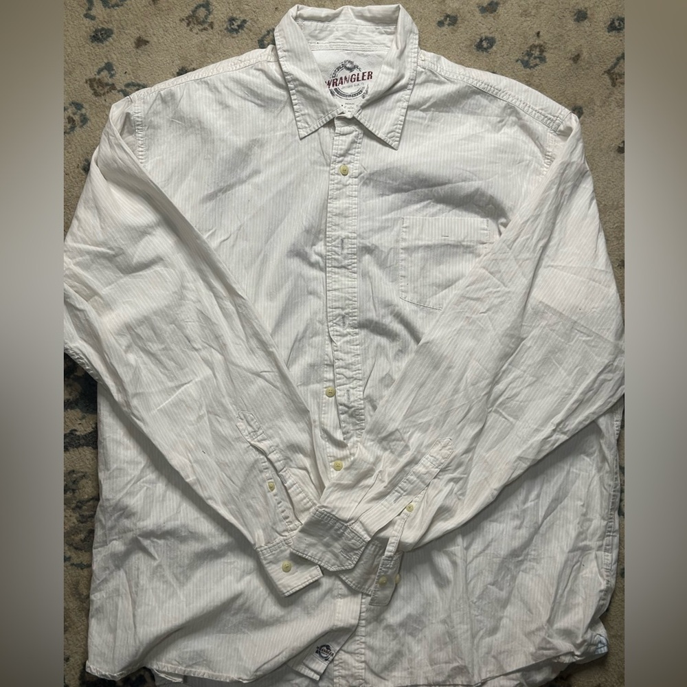 Wrangler Classic White Button-Up Shirt